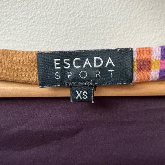 Escada Top - Picture 3 of 3